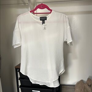 Frank Lyman Classic White Short Sleeve Top